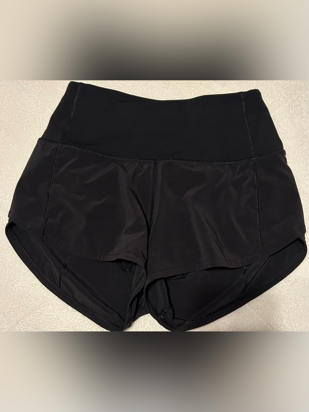 Lululemon Speed Up High Rise Black shorts - size 0
